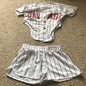 m shorts ( could fit sm ) sm top loose fit